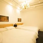Uh Suite House