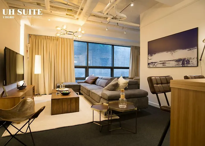 Uh Suite House