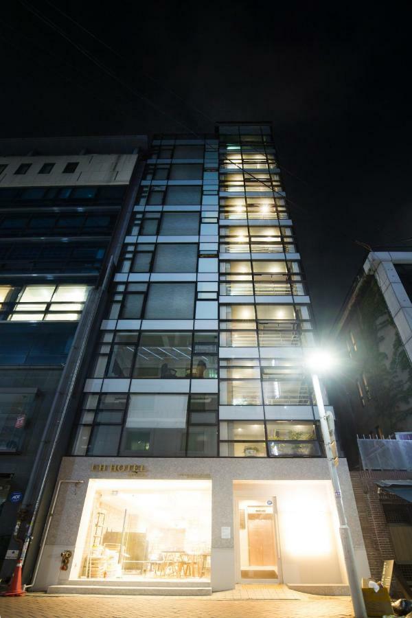 Uh House Apartment